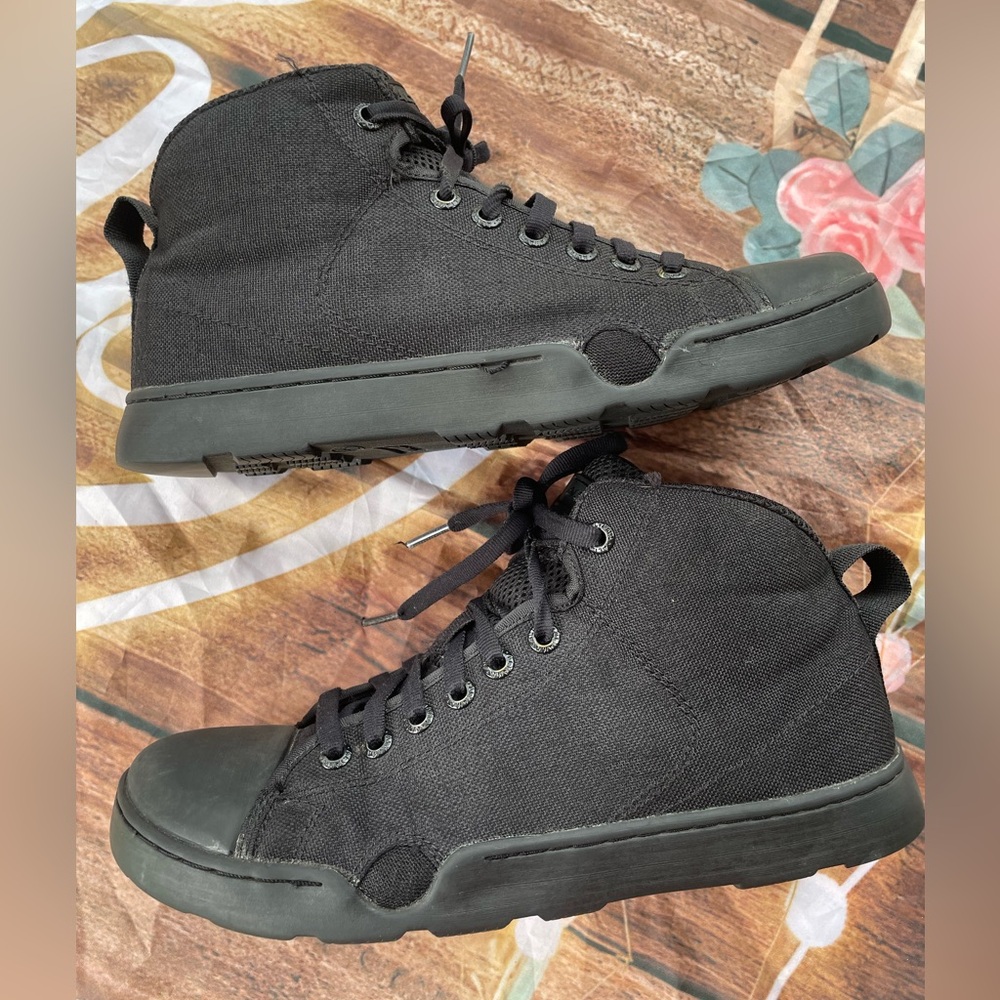 ALTAMA Classic Black Canvas High-Top Sneakers